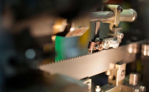 带锯条为何需要根据被加工材料,选择对应的线速度? 带锯条为何需要根据被加工材料,选择对应的线速度?